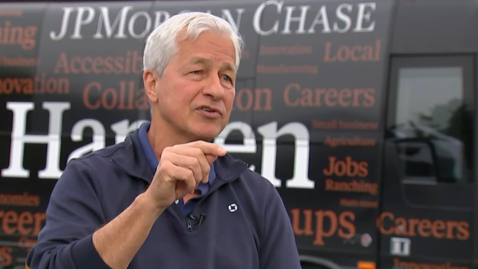 رئيس «JPMorgan»: البنوك المركزية أخطأت 100% بتوقعاتها الاقتصادية