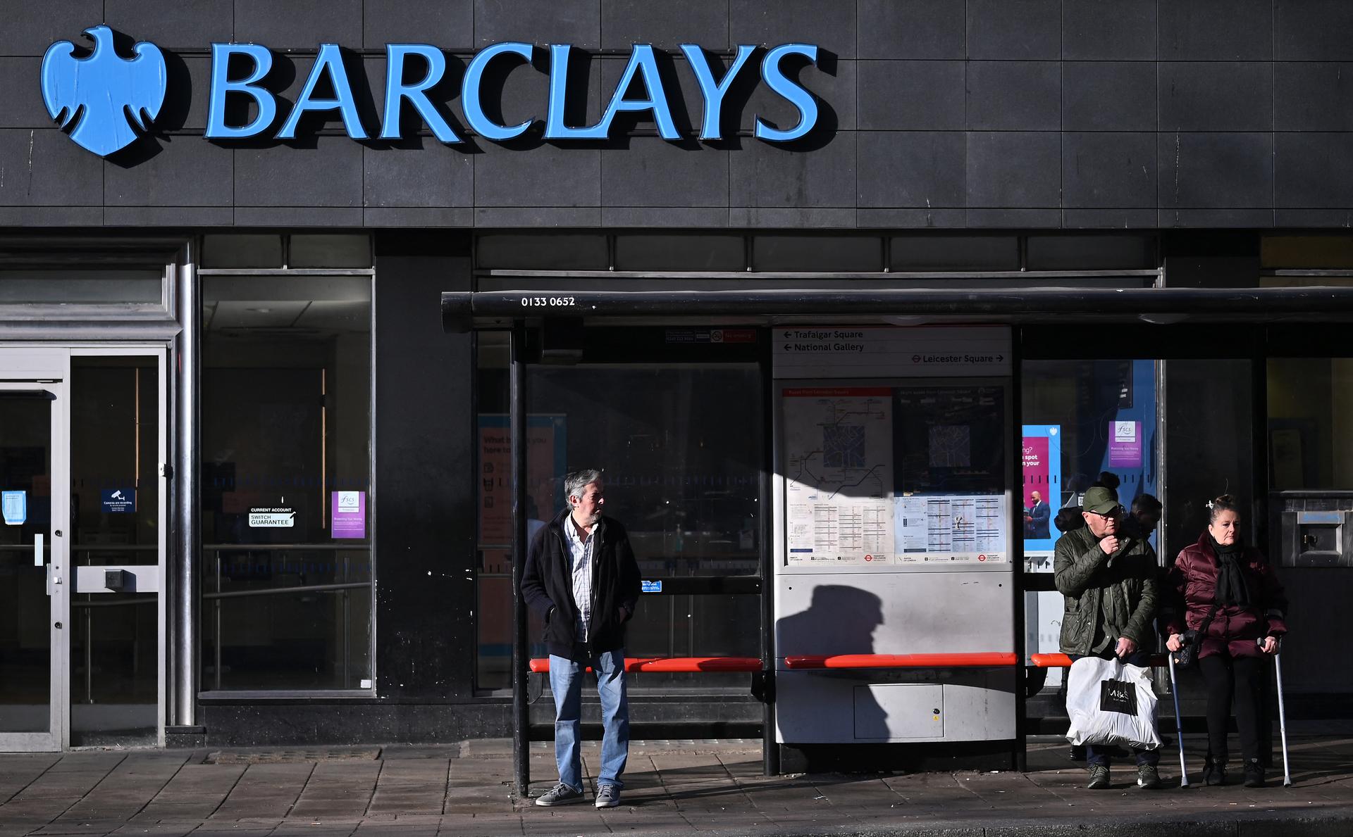 بنك «Barclays» سرح 5000 موظف: 62 ألفا فقدوا عملهم بالمصارف 2023